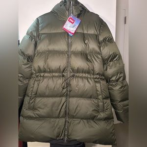 Helly Hansen Essence Down Parka
 
UTILITY GREEN, Size X-Large
 
Price: $280.00